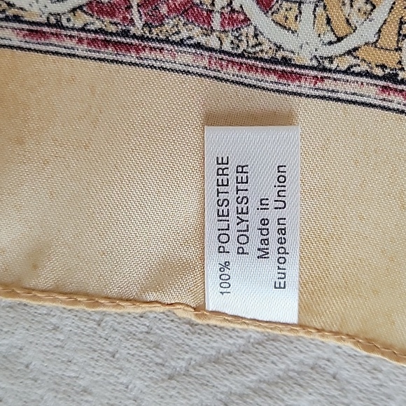 The Book of Kells Scarf Dublin Ireland - Picture 3 of 5